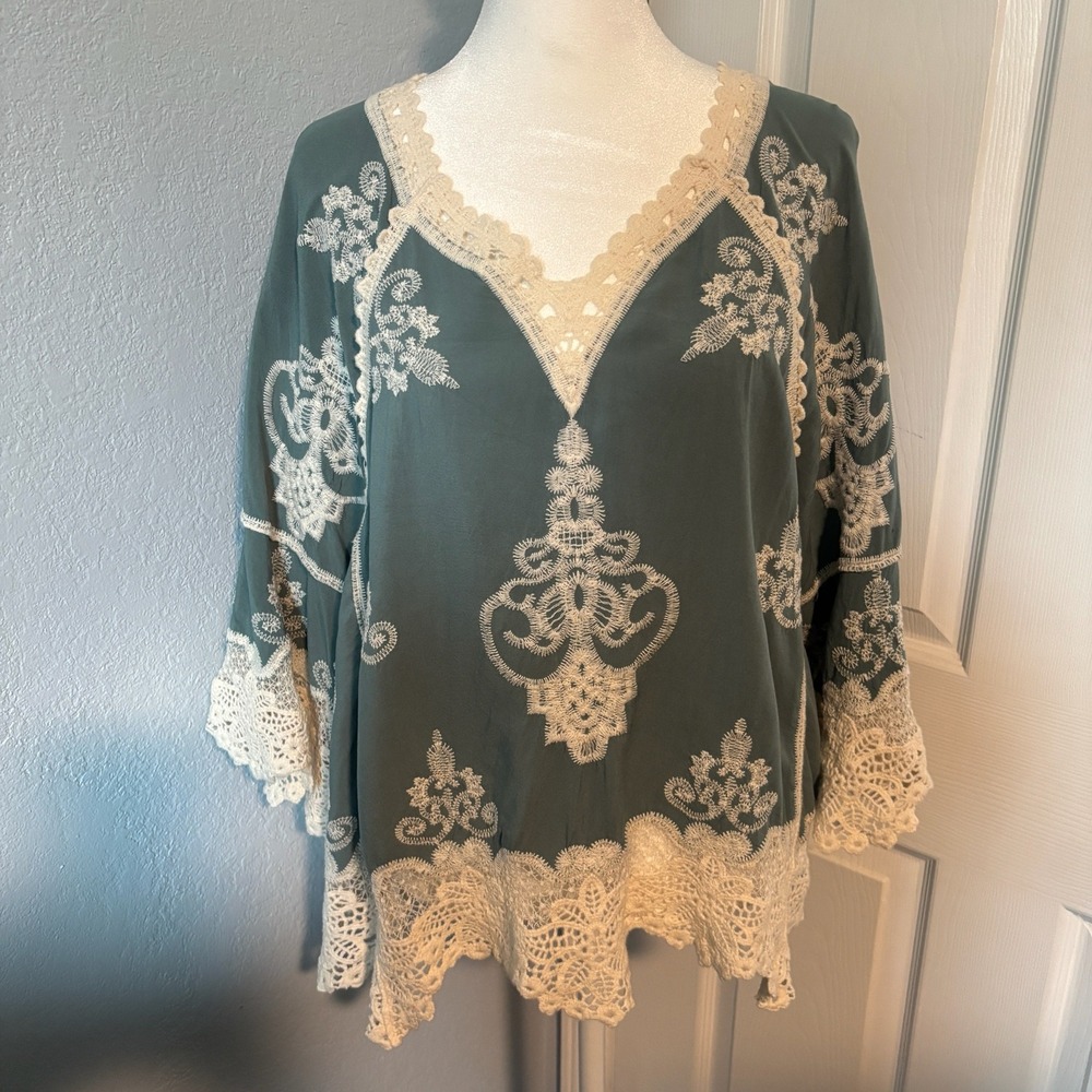Democracy Boho Cottagecore Green Embroidered Lace Trim V-Neck Bell Sleeve Top XL - Picture 2 of 13
